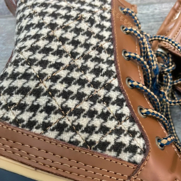 Lands’ End Duck Boots - Picture 4 of 8